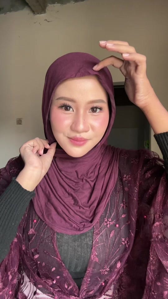 Post 8 by Petite girl | 148/54 🐥 on TikTok (video)