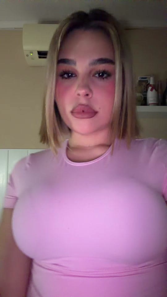 Post 4 by sheylaamartiiin on TikTok (video)