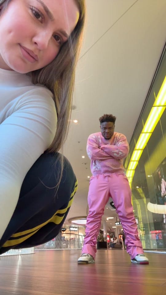 Post 9 by sarasmn on TikTok (video)
