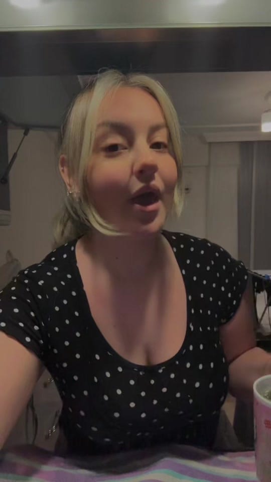 Post 4 by sarasmn on TikTok (video)