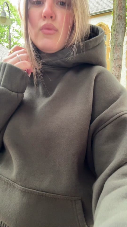 Post 8 by sarasmn on TikTok (video)