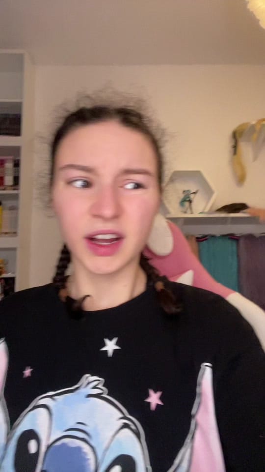 Post 10 by Resi on TikTok (video)