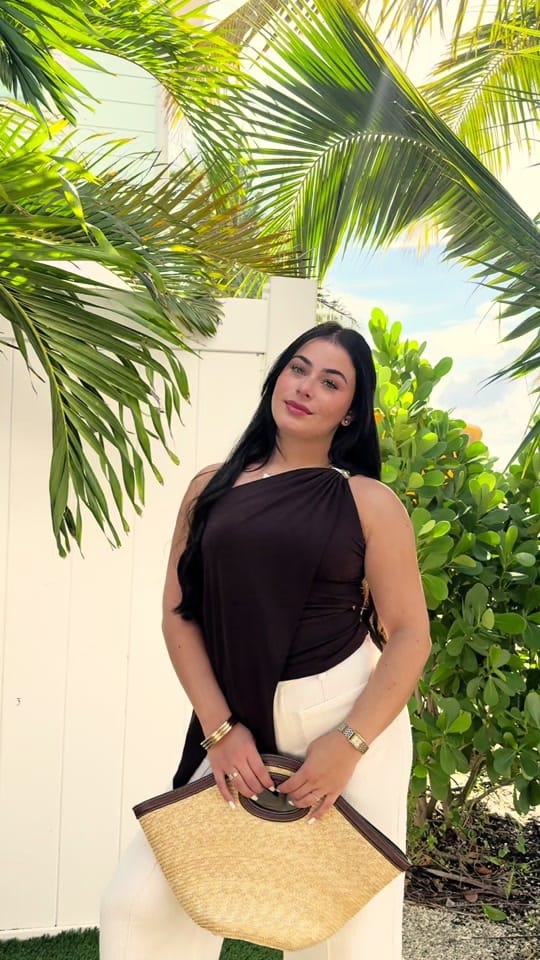 Post 5 by Cristina Antunez on TikTok (video)