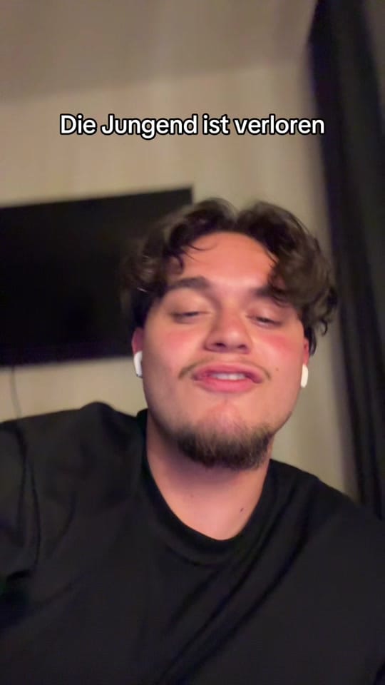 Post 5 by Beneyza on TikTok (video)