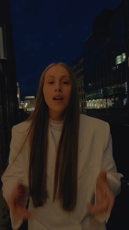 Post 1 by EMY on TikTok (video)