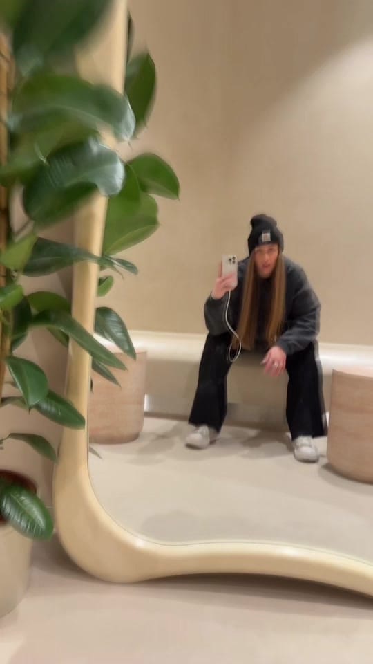 Post 3 by EMY on TikTok (video)