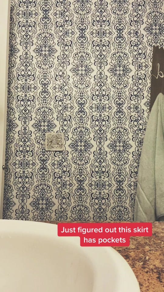 Post 8 by englishartistry on TikTok (video)
