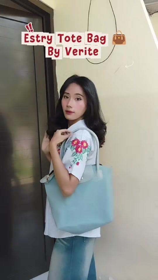 Post 2 by Lelyy on TikTok (video)