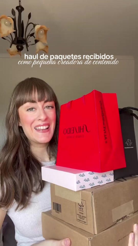 Post 4 by Esther Alcaide UGC Beauty on TikTok (video)