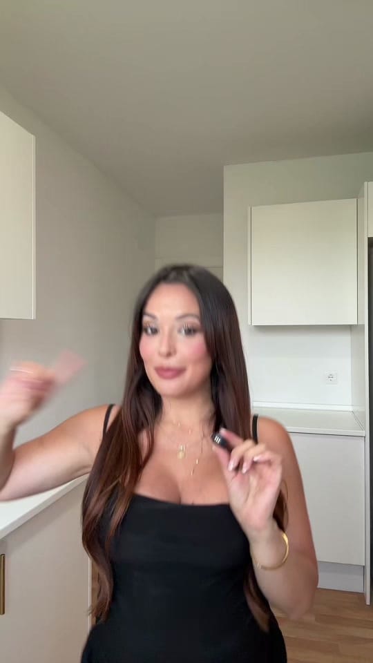 Post 3 by Yanira on TikTok (video)