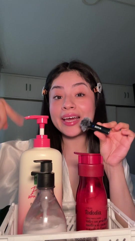 Post 3 by Evelyn Lugo on TikTok (video)