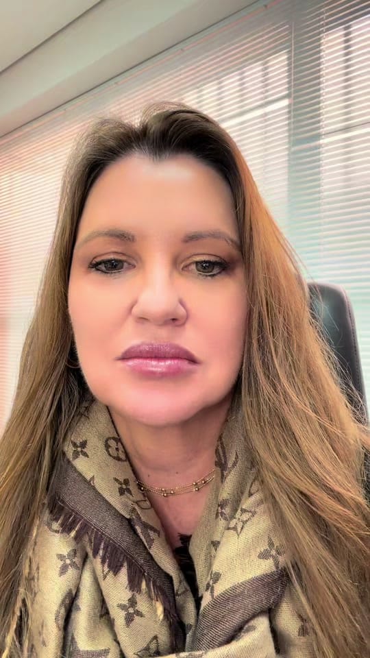 Post 7 by dra Vivian Zulian Dermato on TikTok (video)