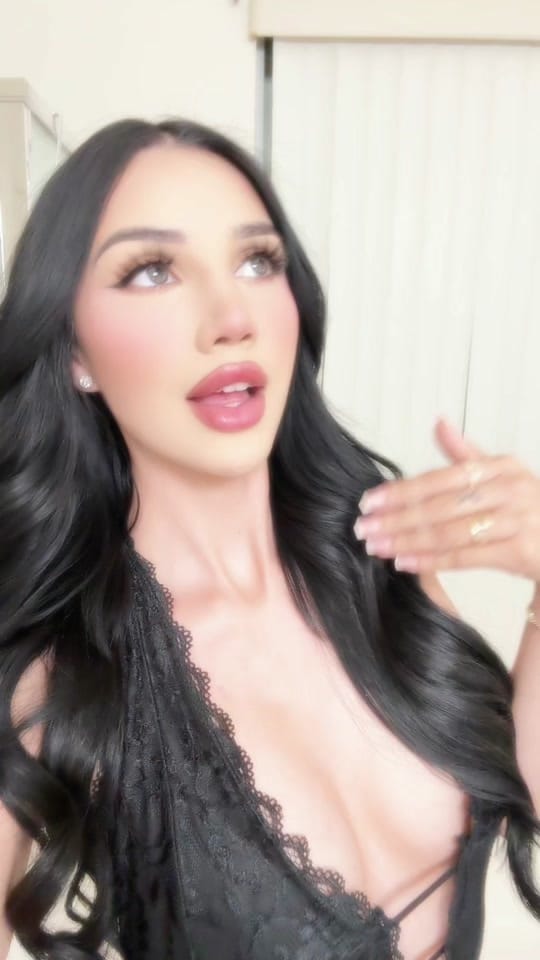 Post 1 by esmeevall on TikTok (video)