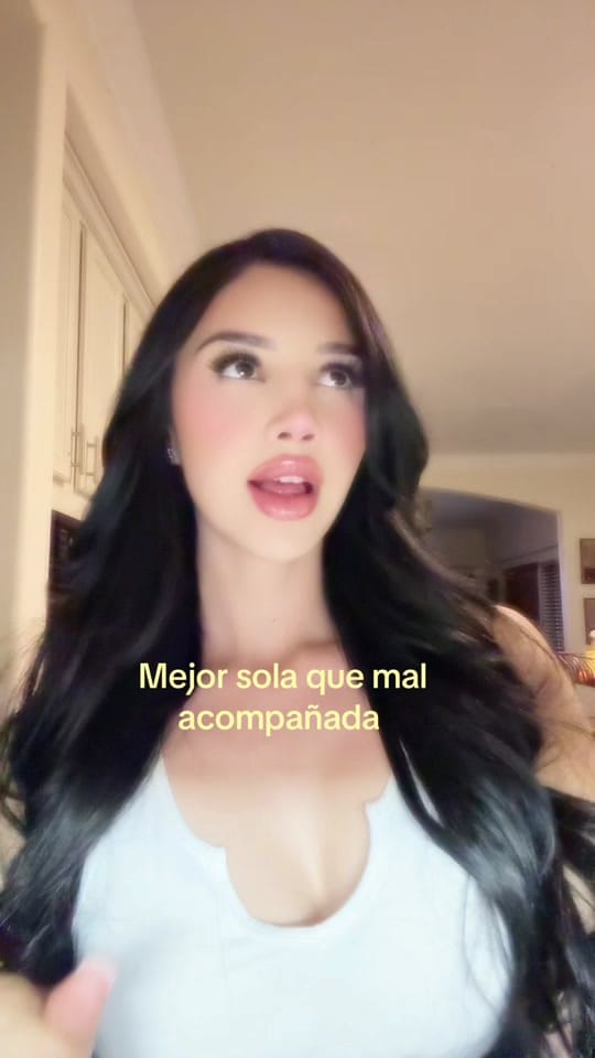 Post 7 by esmeevall on TikTok (video)