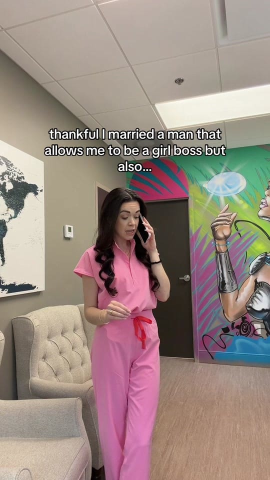 Post 7 by Riley Elizabeth on TikTok (video)
