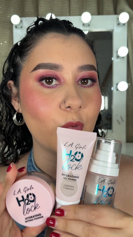 Post 7 by Mariana Aguilar Makeup on TikTok (video)
