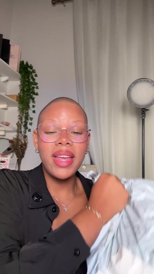 Post 2 by Souzamakeupv on TikTok (video)