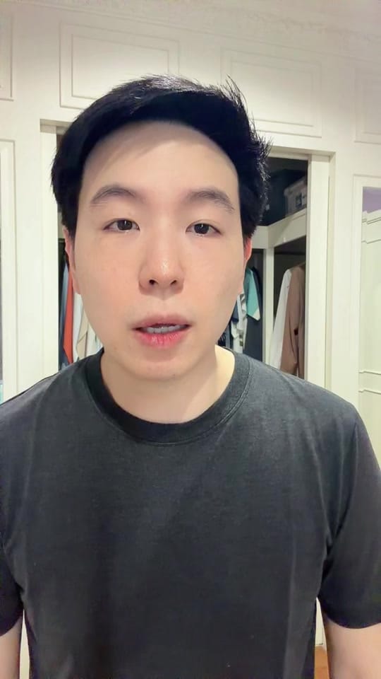 Post 2 by Kenny the magician on TikTok (video)