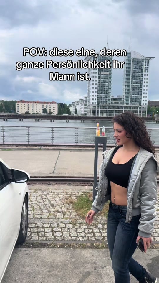 Post 1 by Emelondabeat on TikTok (video)