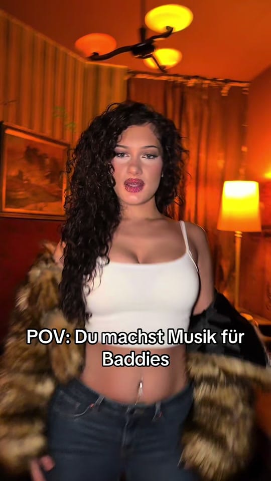Post 8 by Emelondabeat on TikTok (video)