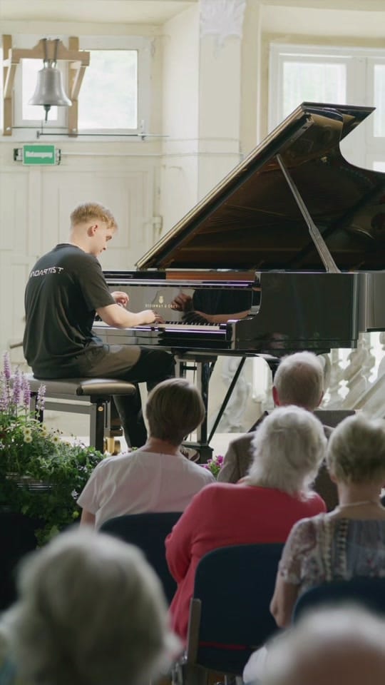 Post 7 by Levi Schechtmann on TikTok (video)