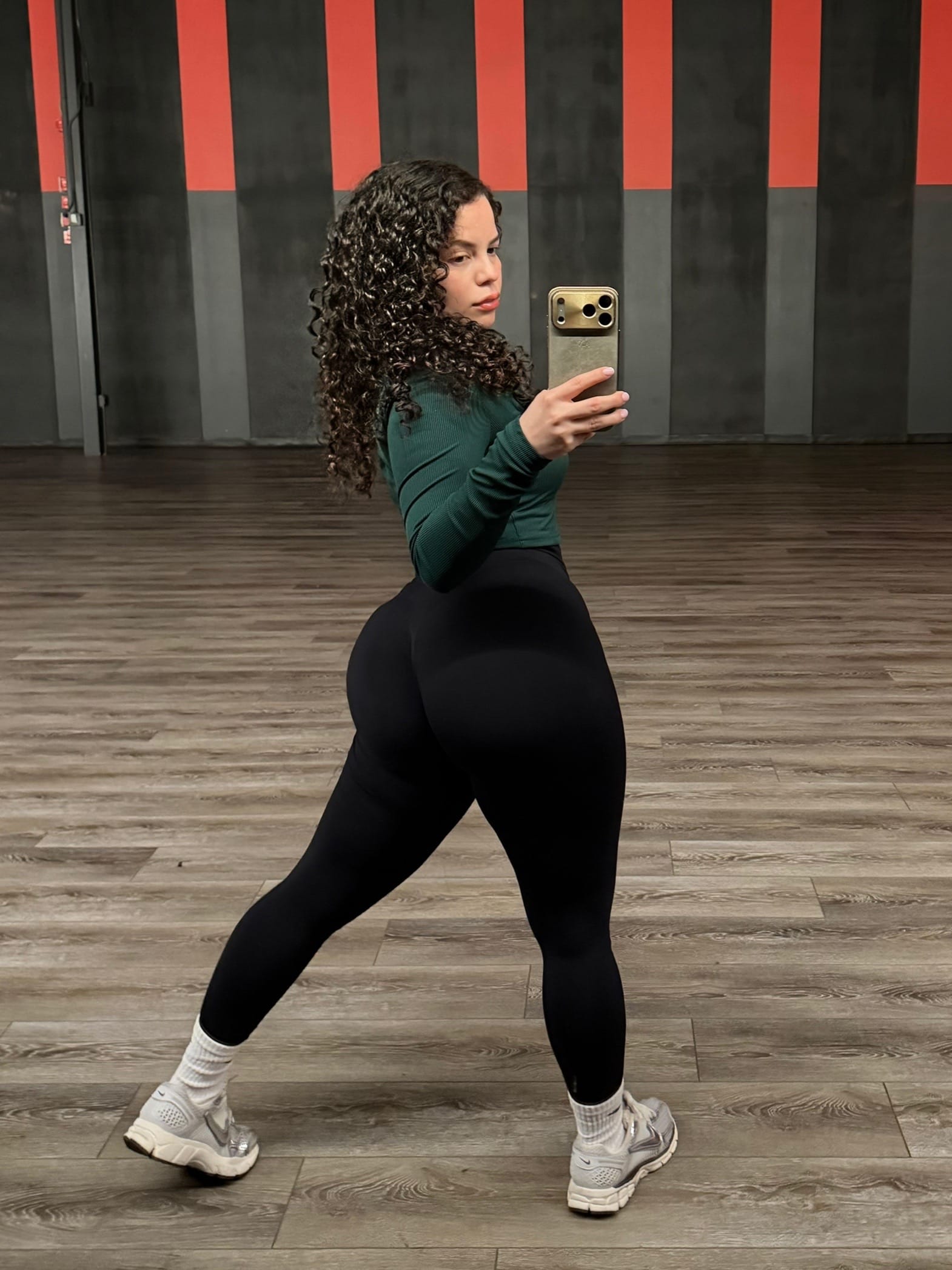 Post 6 by Andrea Valencia on TikTok (video)