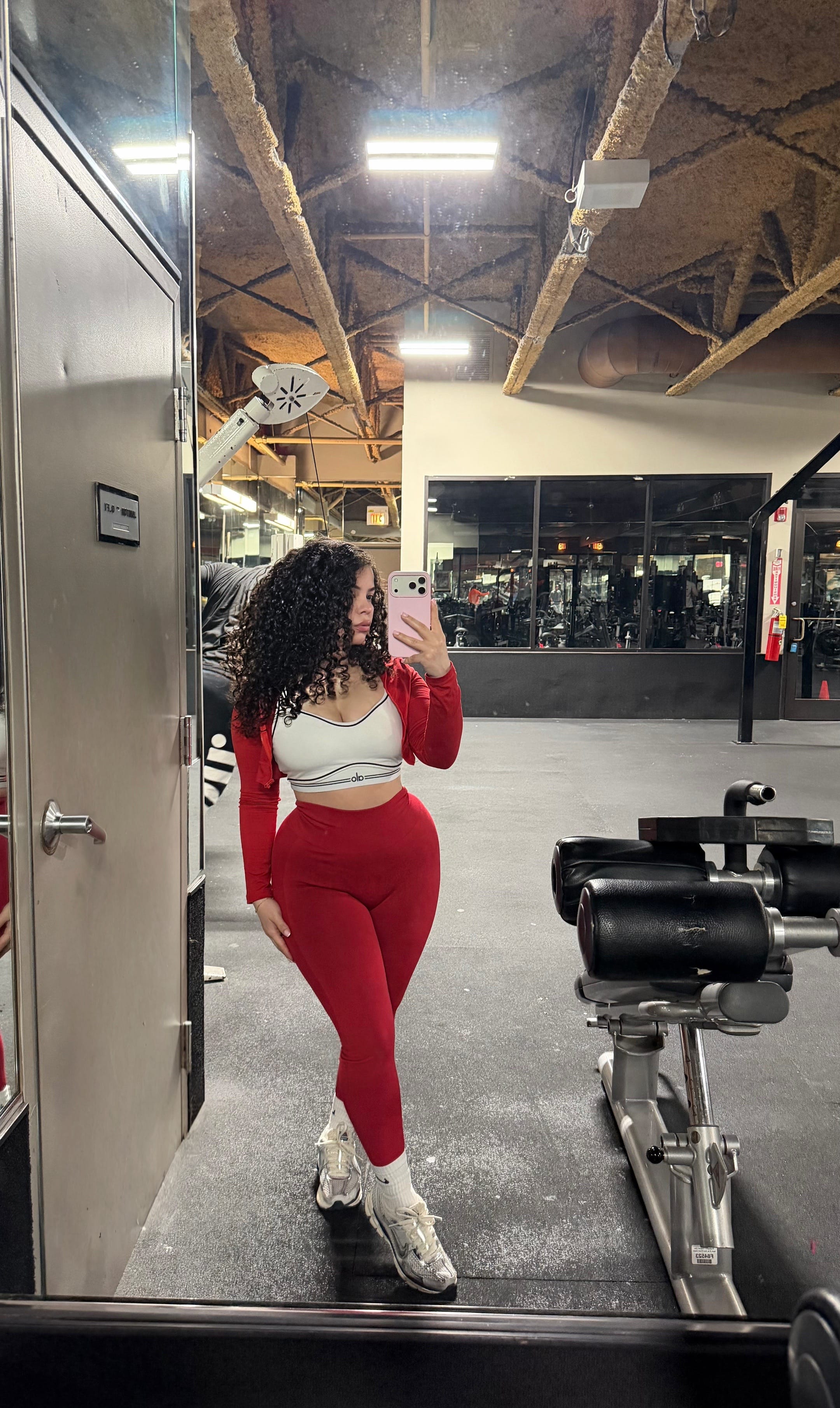 Post 4 by Andrea Valencia on TikTok (video)
