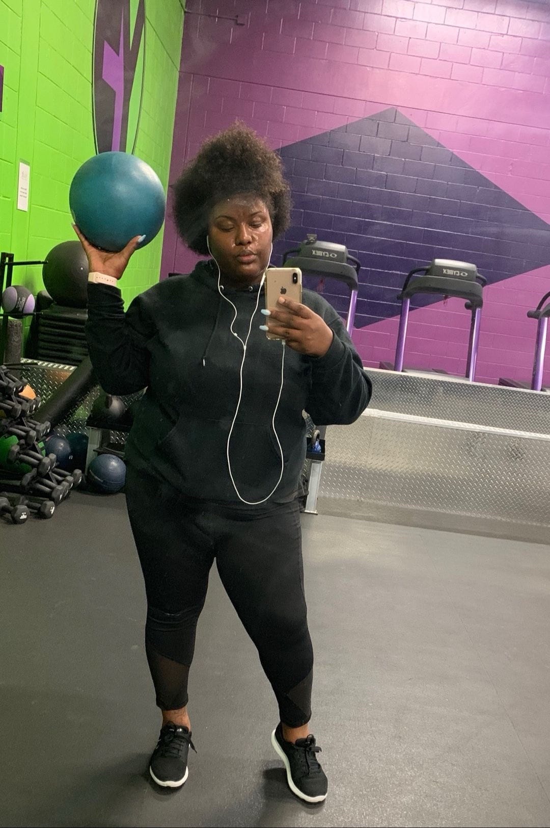 Post 6 by Brxana on TikTok (video)
