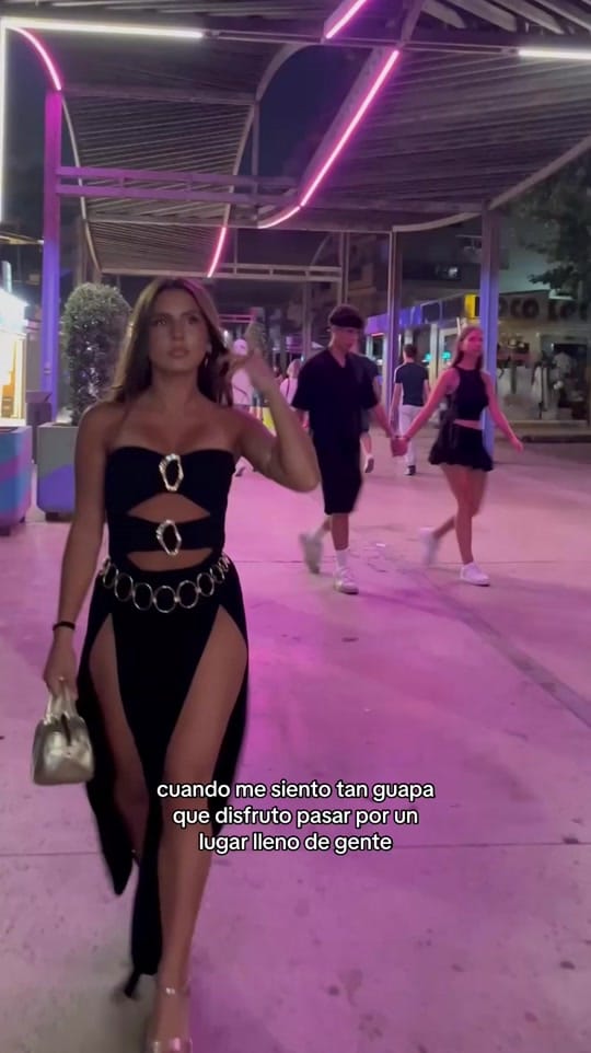 Post 9 by Andrea Giral on TikTok (video)