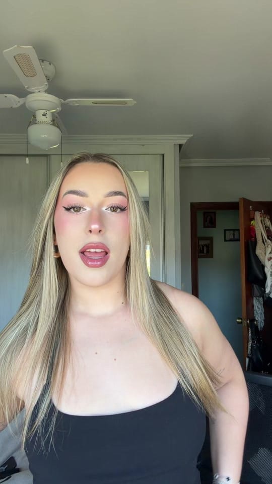 Post 8 by Eva🦋 on TikTok (video)