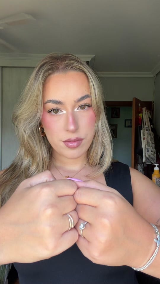 Post 1 by Eva🦋 on TikTok (video)