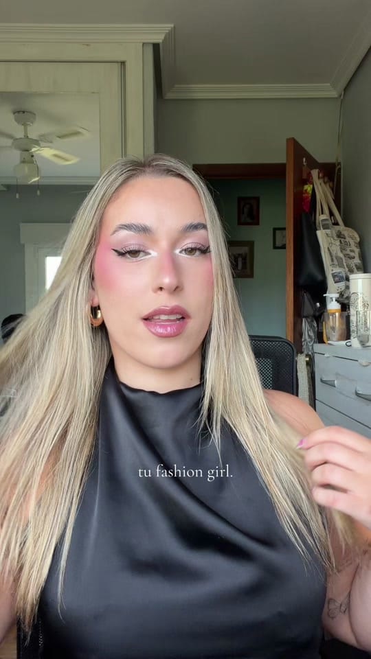 Post 6 by Eva🦋 on TikTok (video)