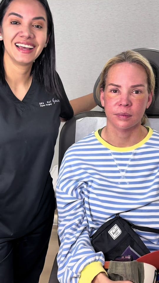 Post 2 by Dra Kat Solís / Facial surgery on TikTok (video)