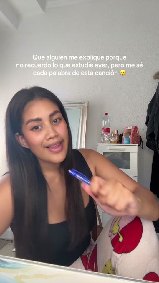 Post 7 by Nicole Ortiz on TikTok (video)