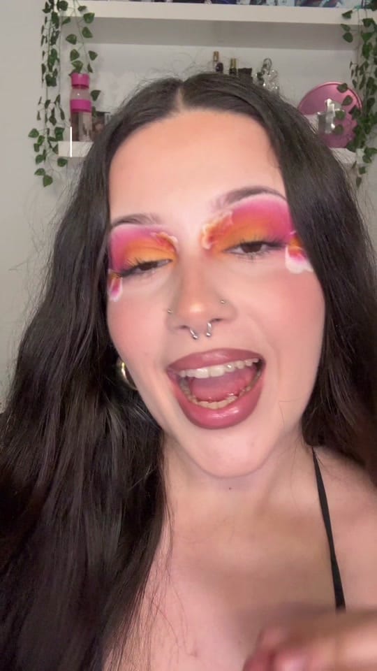 Post 5 by shei on TikTok (video)