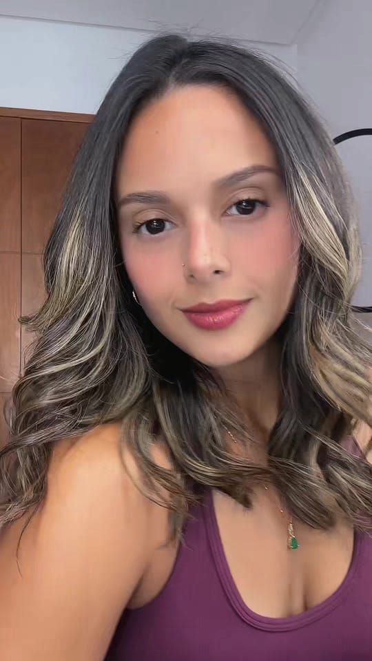 Post 4 by Laura Nuñez Makeup on TikTok (video)