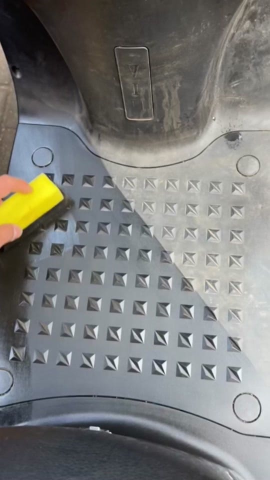 Post 9 by Car hacks on TikTok (video)