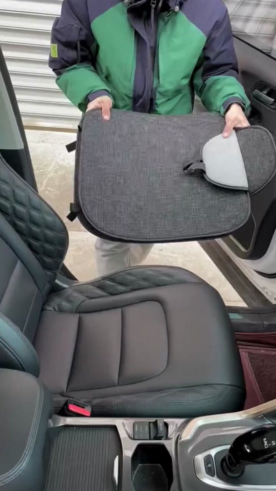 Post 2 by Car hacks on TikTok (video)