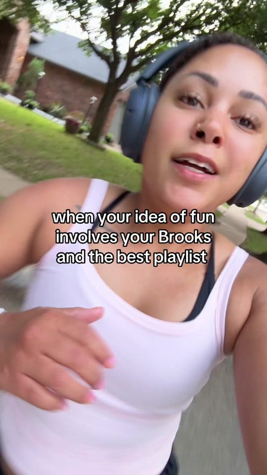 Post 5 by Lindsey ✨🪩 on TikTok (video)