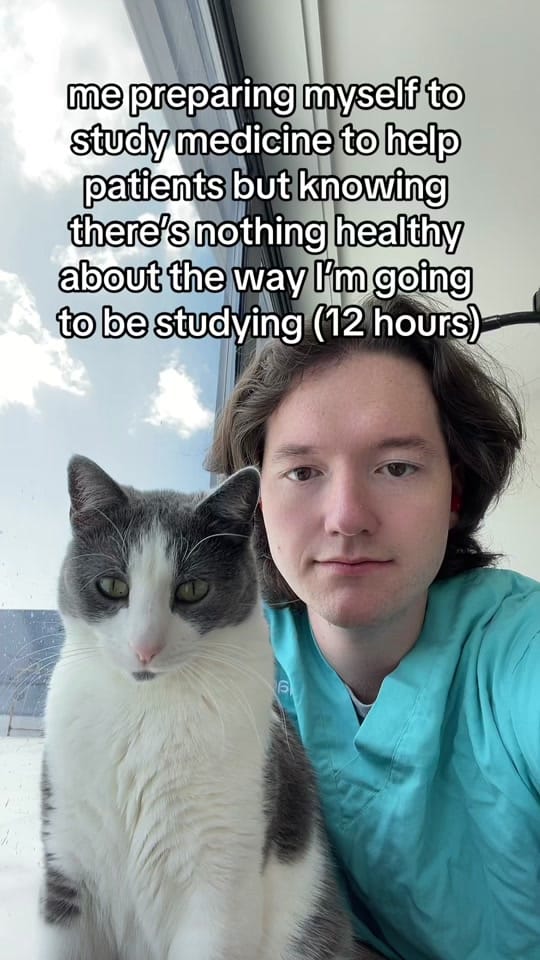 Post 9 by DiagnosUs on TikTok (video)