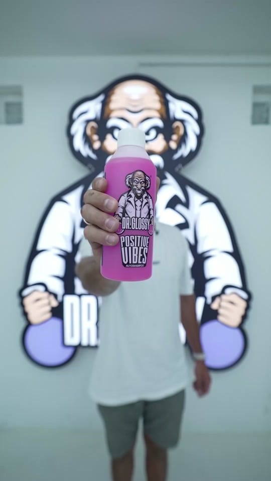 Post 8 by Dr.Glossy on TikTok (video)