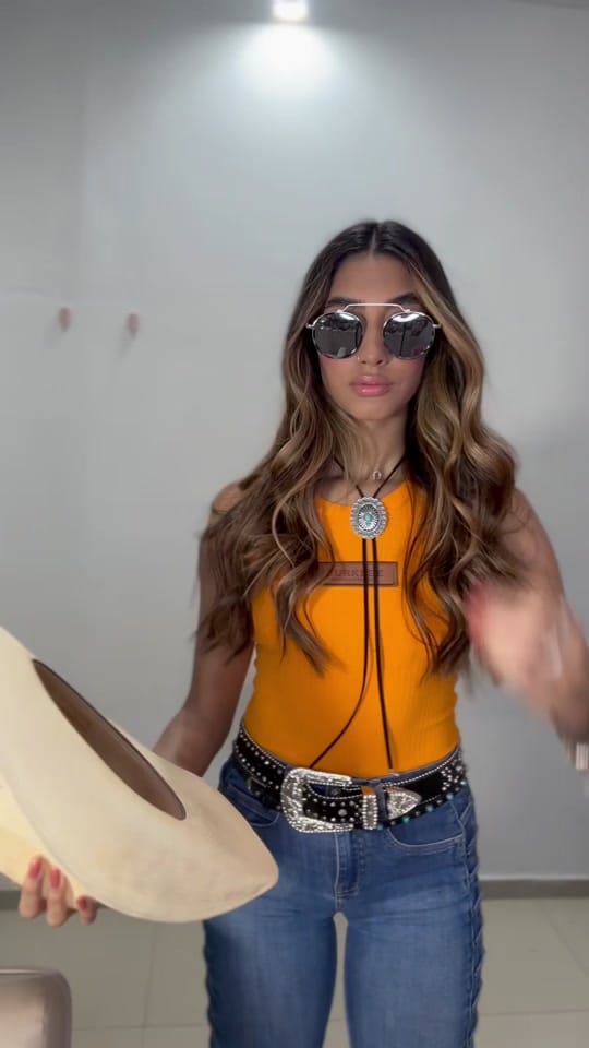 Post 8 by Bruna vitória on TikTok (video)