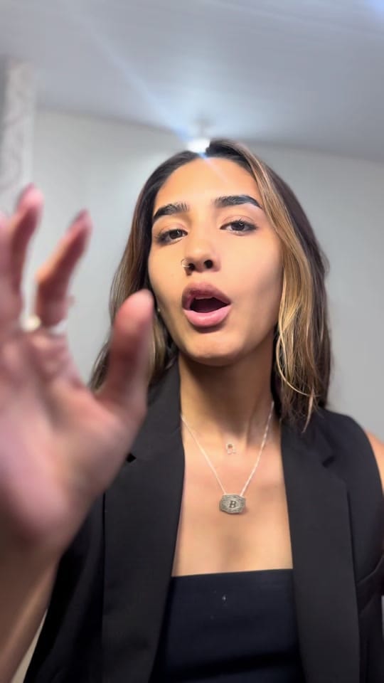 Post 6 by Bruna vitória on TikTok (video)