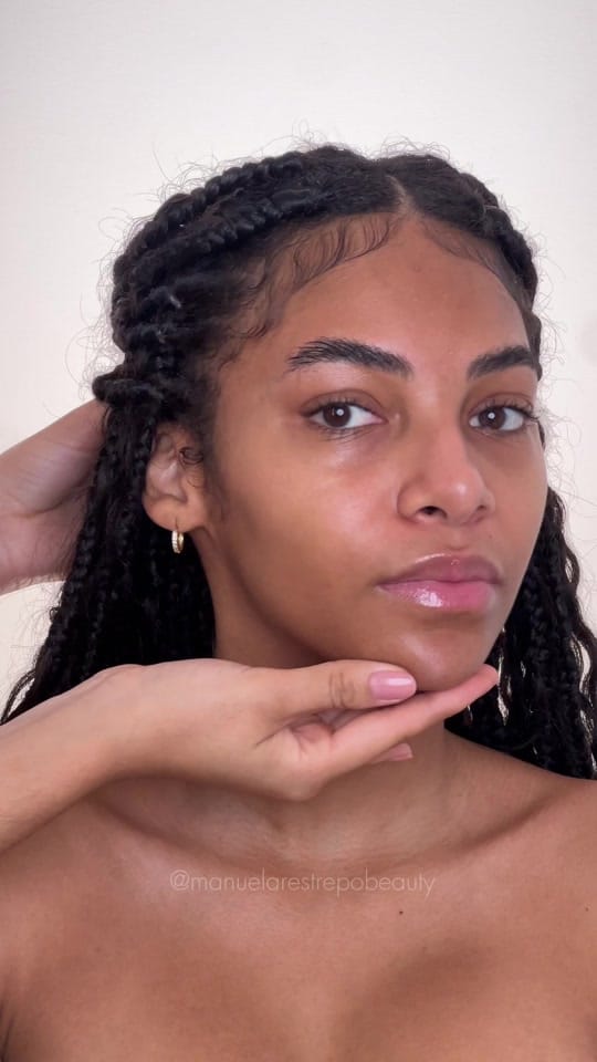 Post 6 by manuelarestrepomakeup on TikTok (video)