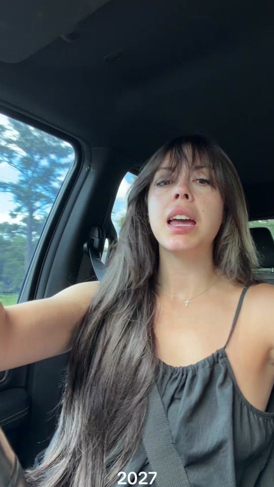 Post 2 by Victoria Addison on TikTok (video)