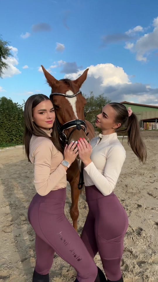 Post 10 by carolinandeileen on TikTok (video)