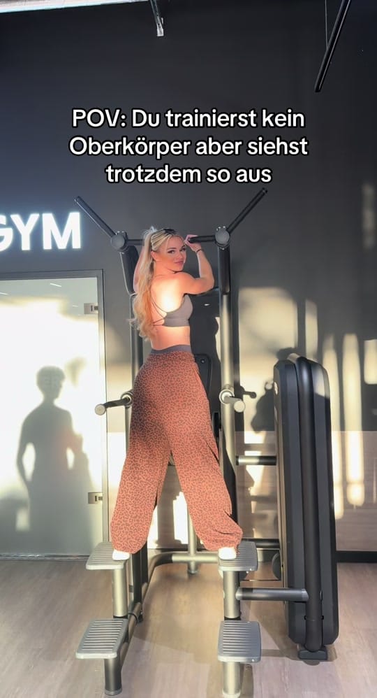 Post 4 by carolinandeileen on TikTok (video)