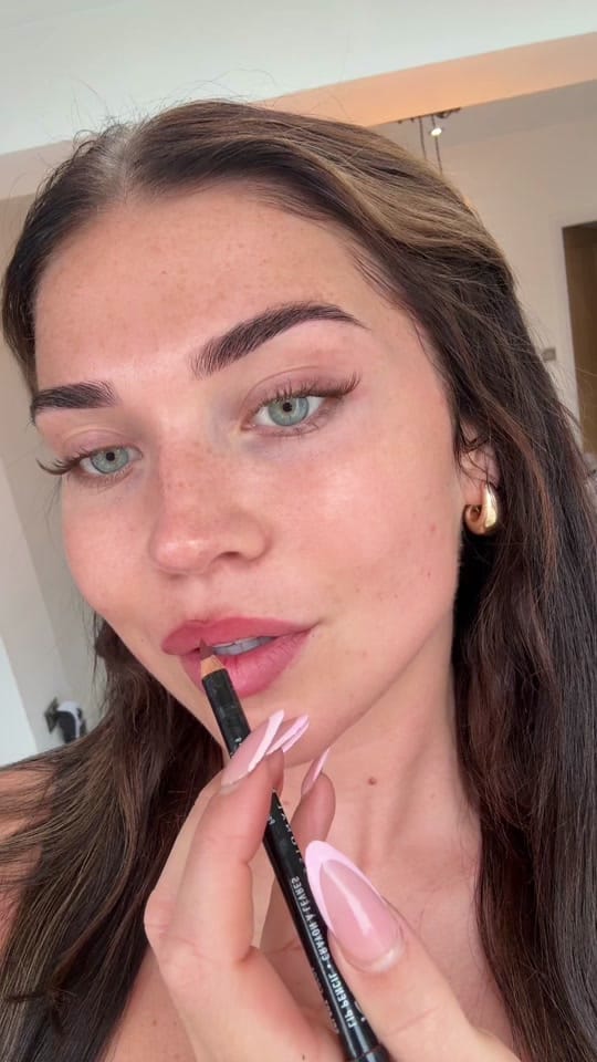 Post 8 by Molly Jacks on TikTok (video)