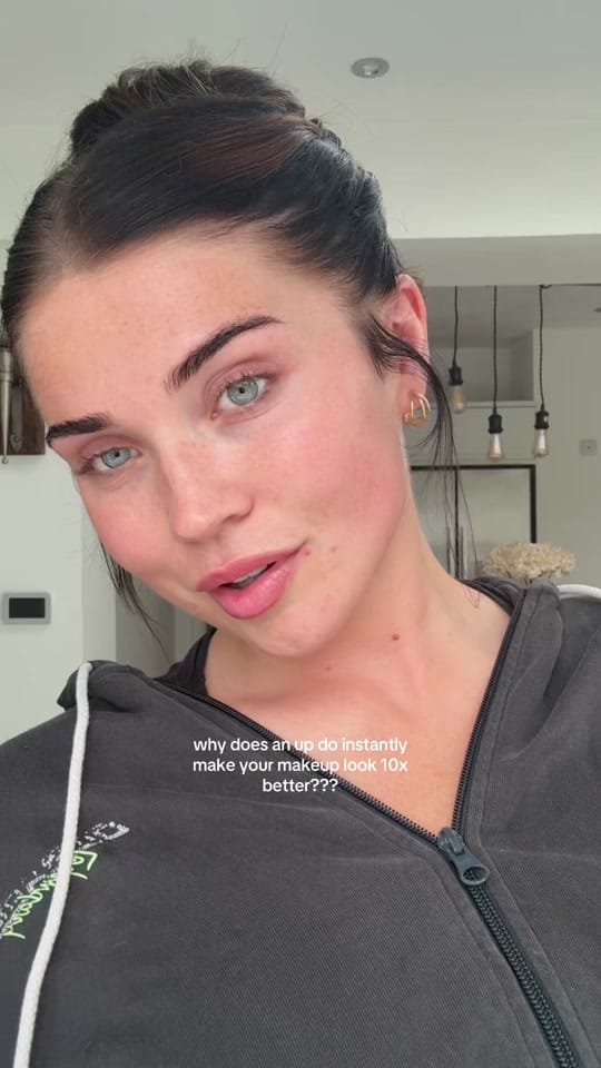 Post 2 by Molly Jacks on TikTok (video)