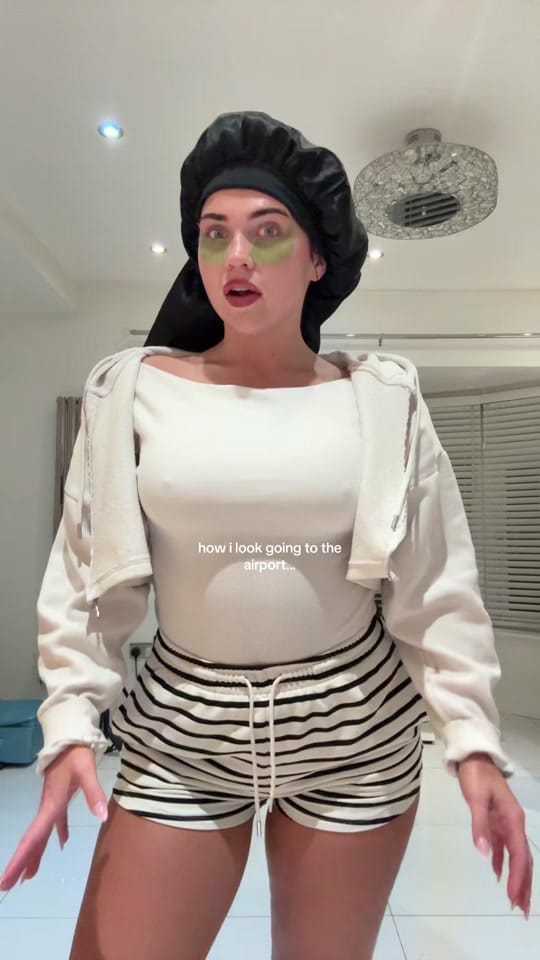 Post 4 by Molly Jacks on TikTok (video)